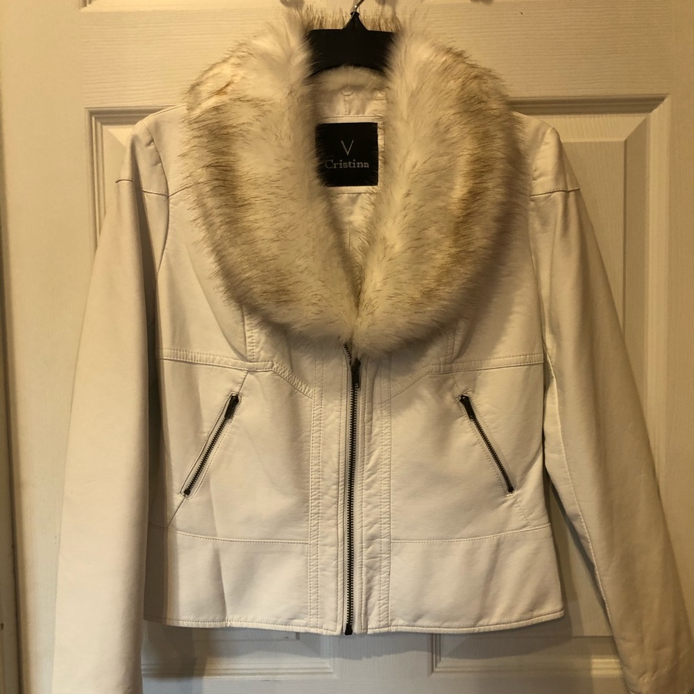 Fabulous faux leather jacket with fur collar